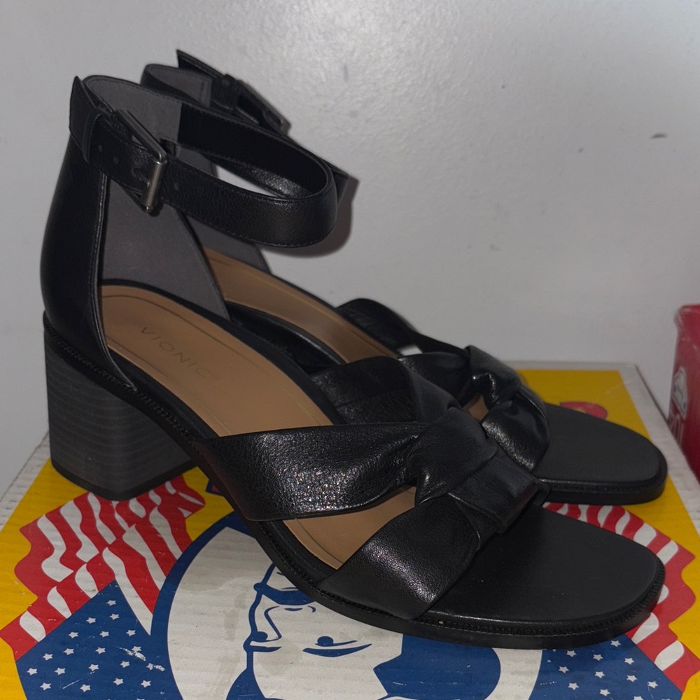 Vionic Black Ankle Strap Heels size 9.5